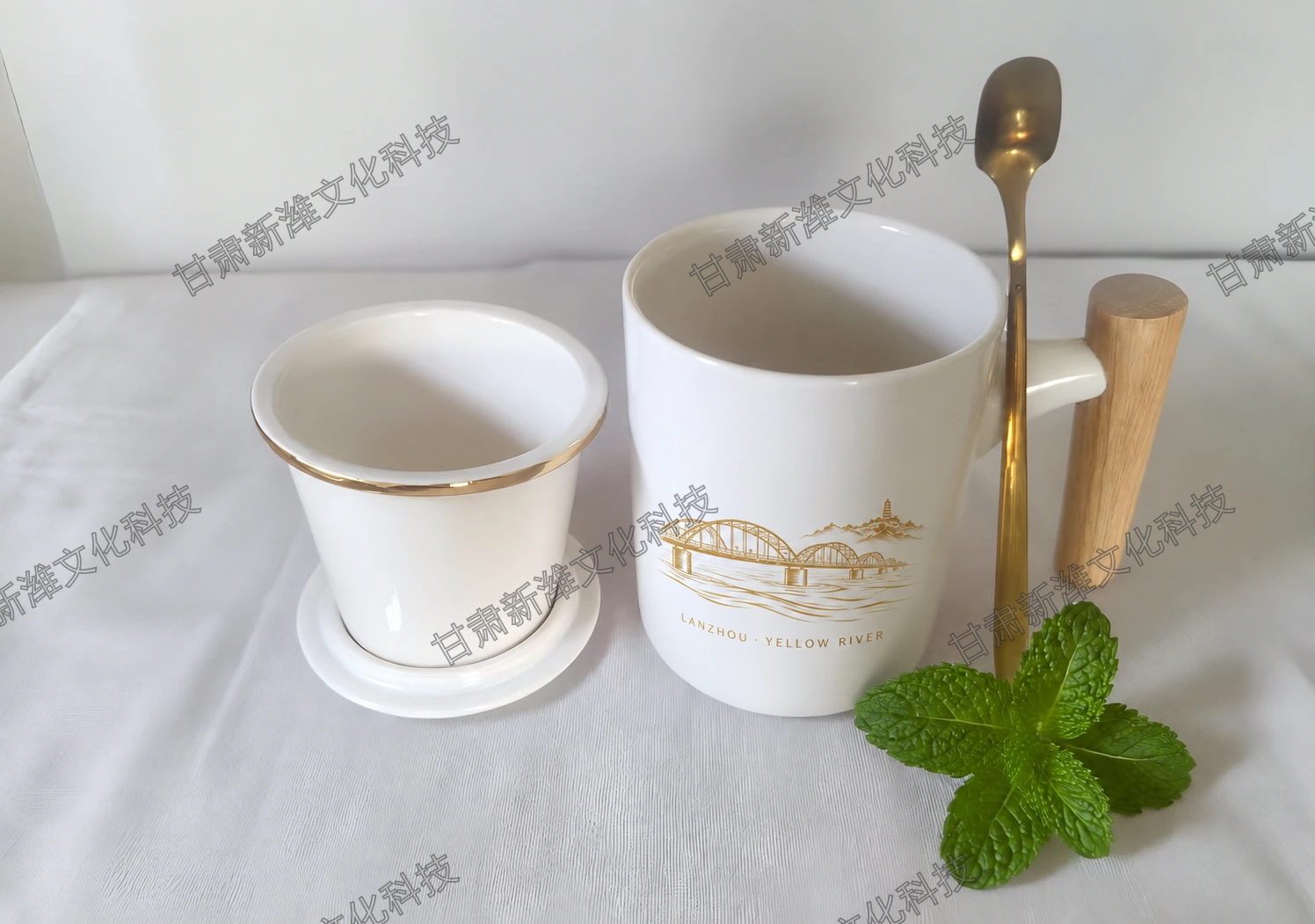白色马克杯 第 3 张图，共 3 张