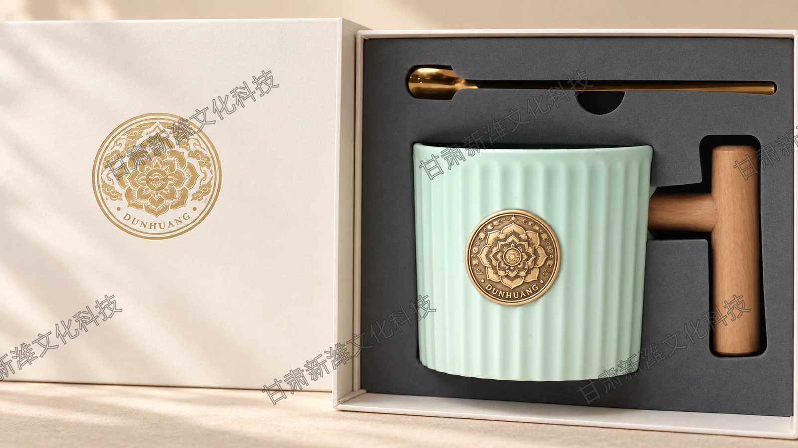 渐变色马克杯 第 4 张图，共 7 张
