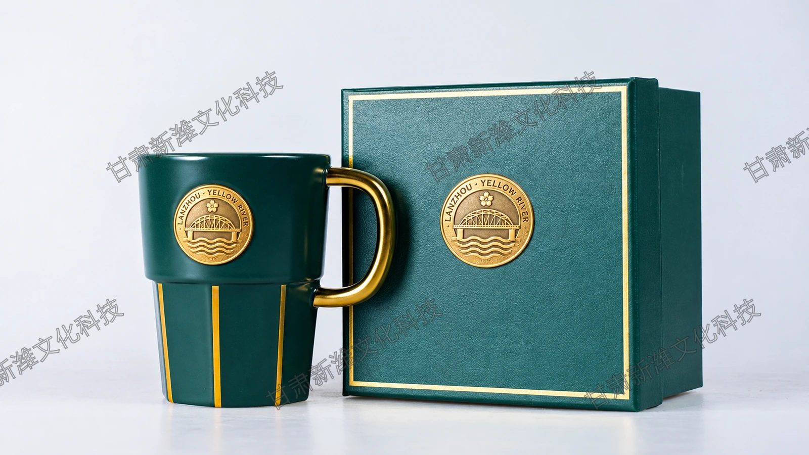 铜牌马克杯 第 1 张图，共 4 张